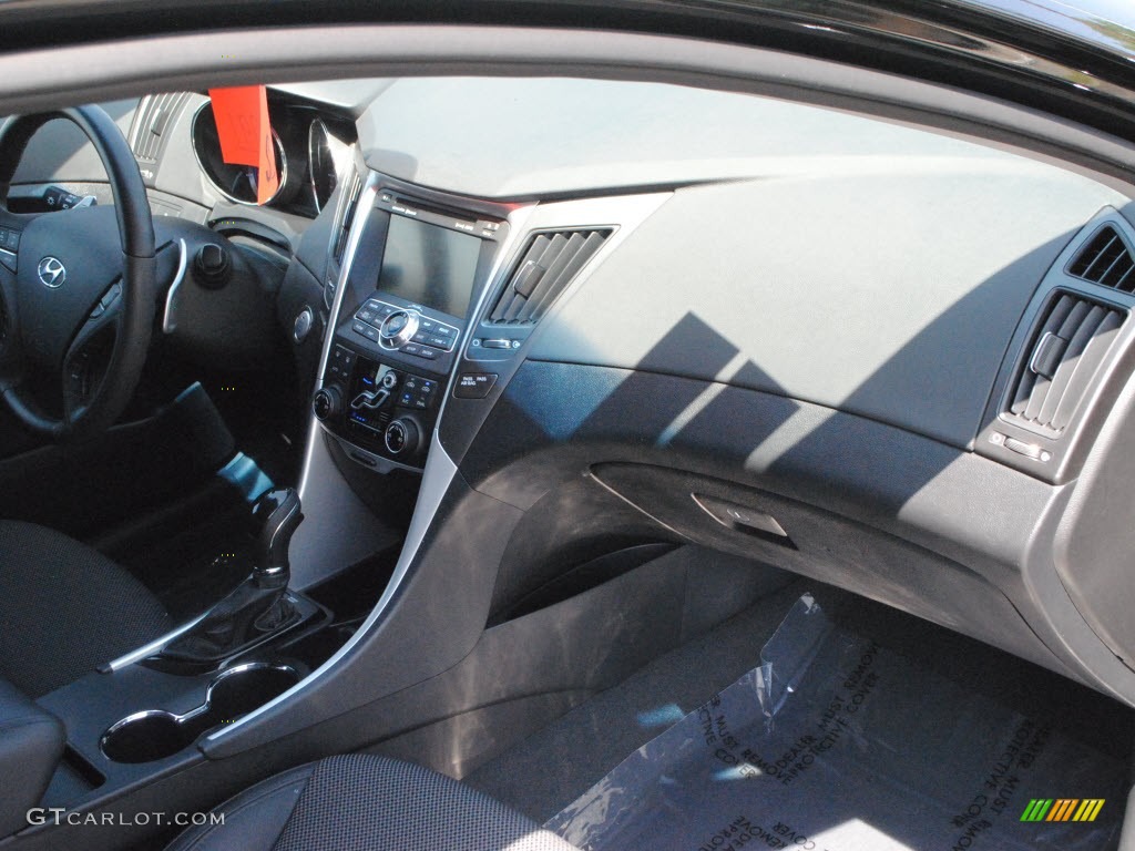 2011 Sonata SE 2.0T - Midnight Black / Black photo #6