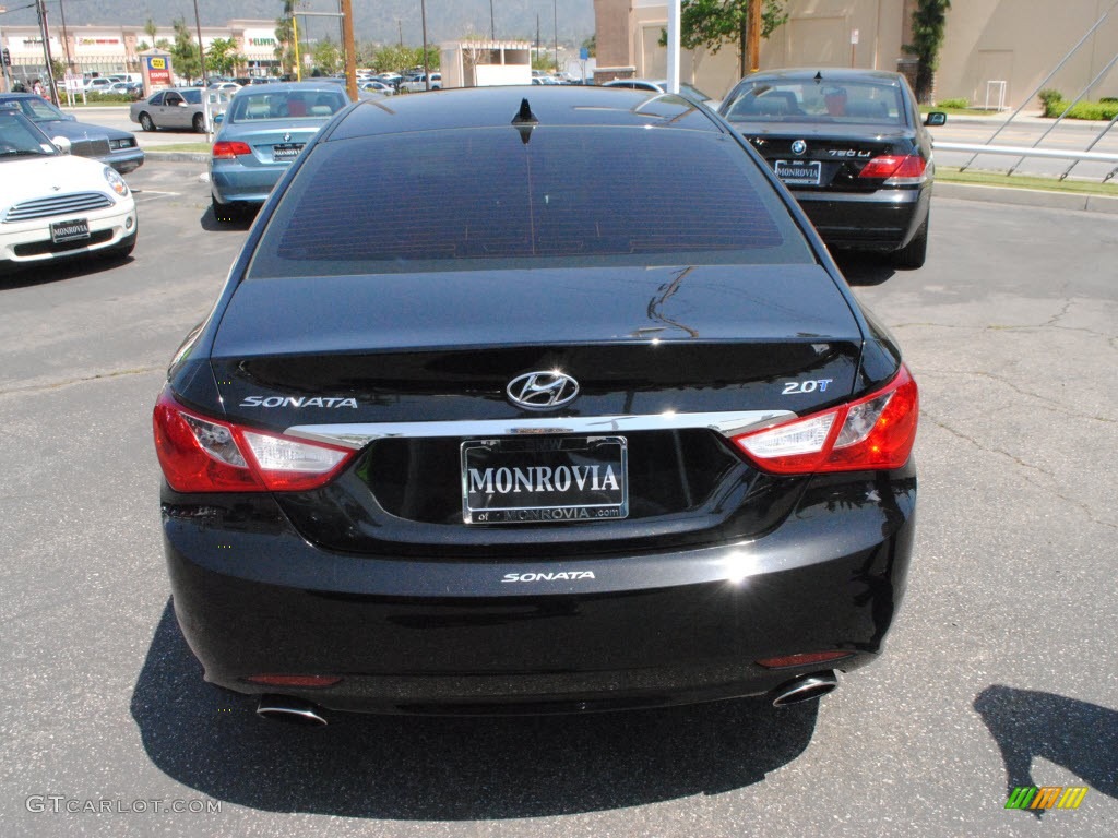 2011 Sonata SE 2.0T - Midnight Black / Black photo #12