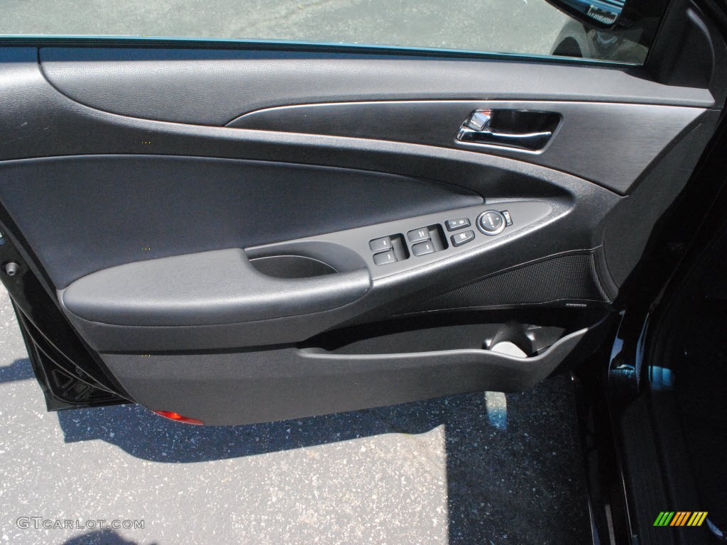 2011 Sonata SE 2.0T - Midnight Black / Black photo #19
