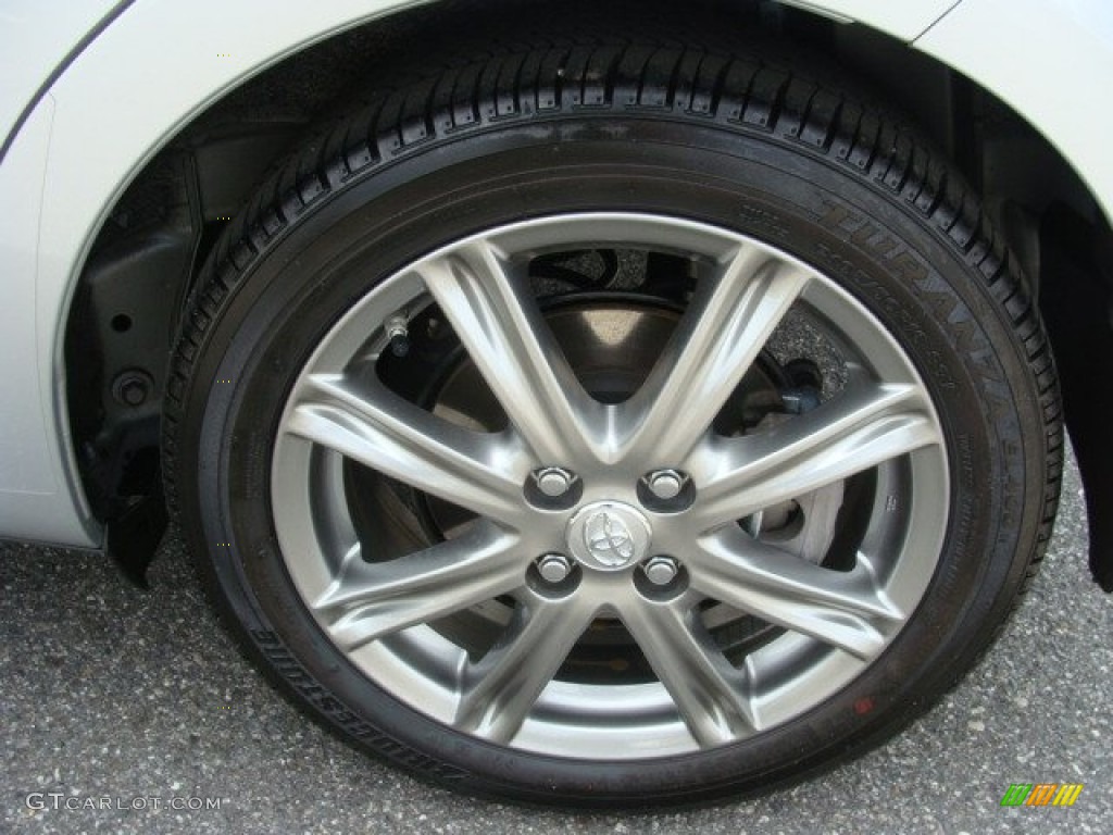 2012 Toyota Yaris SE 5 Door Wheel Photo #63647995
