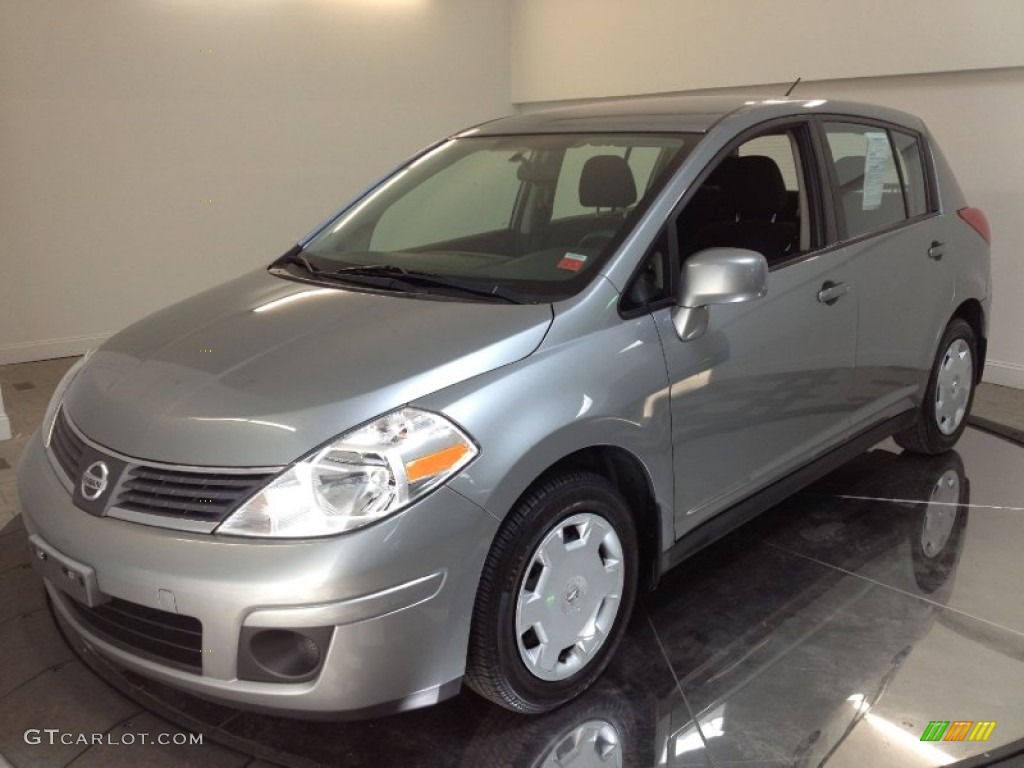 Magnetic Gray Nissan Versa