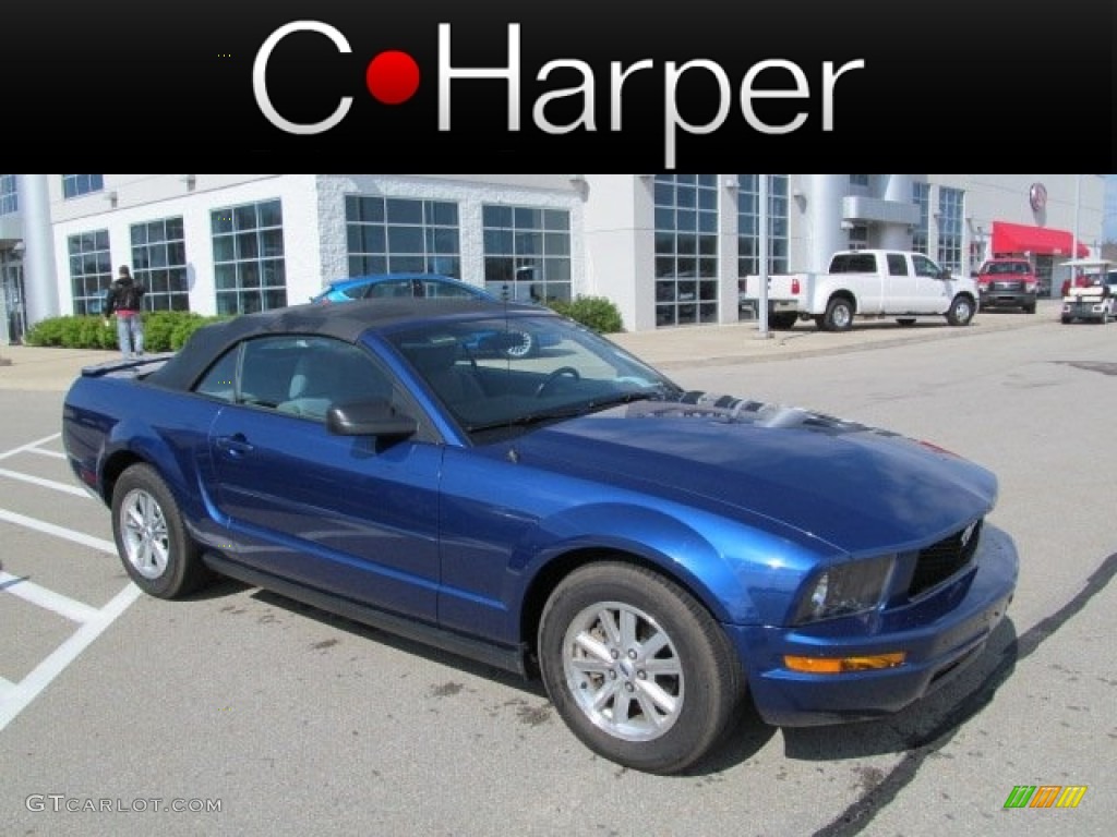 2007 Mustang V6 Deluxe Convertible - Vista Blue Metallic / Light Graphite photo #2