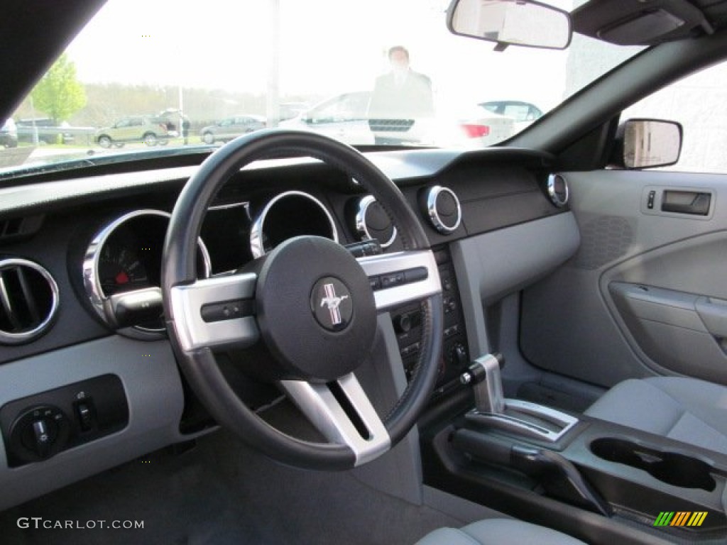 2007 Mustang V6 Deluxe Convertible - Vista Blue Metallic / Light Graphite photo #15