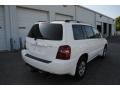 Super White - Highlander V6 4WD Photo No. 5