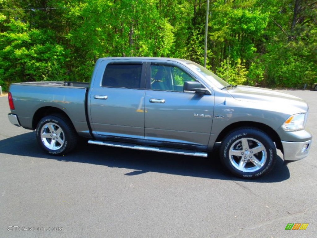 2010 Ram 1500 Big Horn Crew Cab - Mineral Gray Metallic / Dark Slate/Medium Graystone photo #3