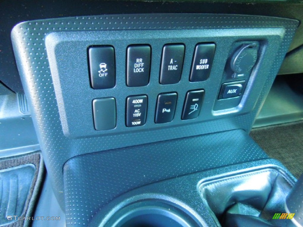 2010 Toyota FJ Cruiser 4WD Controls Photo #63664735