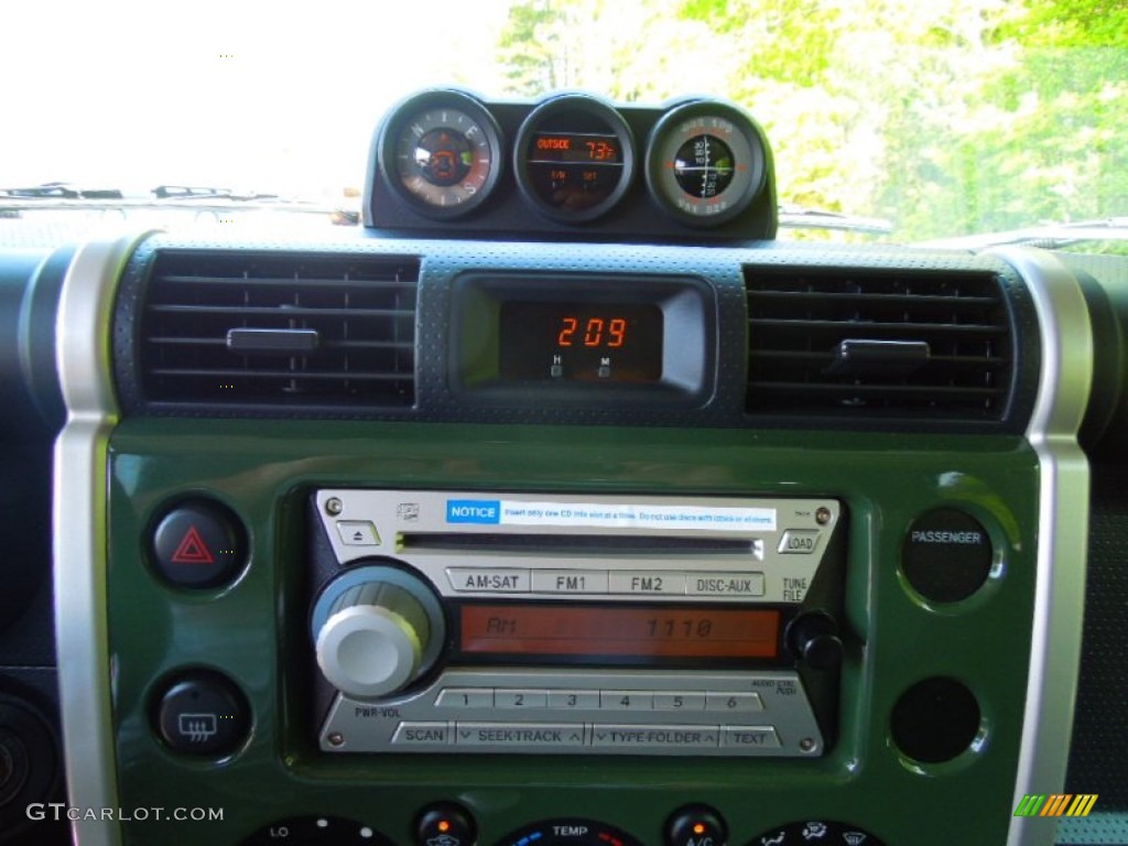 2010 Toyota FJ Cruiser 4WD Controls Photo #63664762