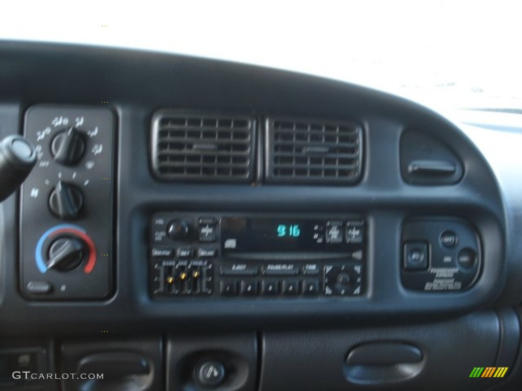1998 Ram 1500 Sport Extended Cab 4x4 - Flame Red / Black photo #12