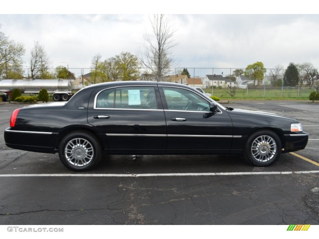 2008 Town Car Executive L - Black / Black photo #8