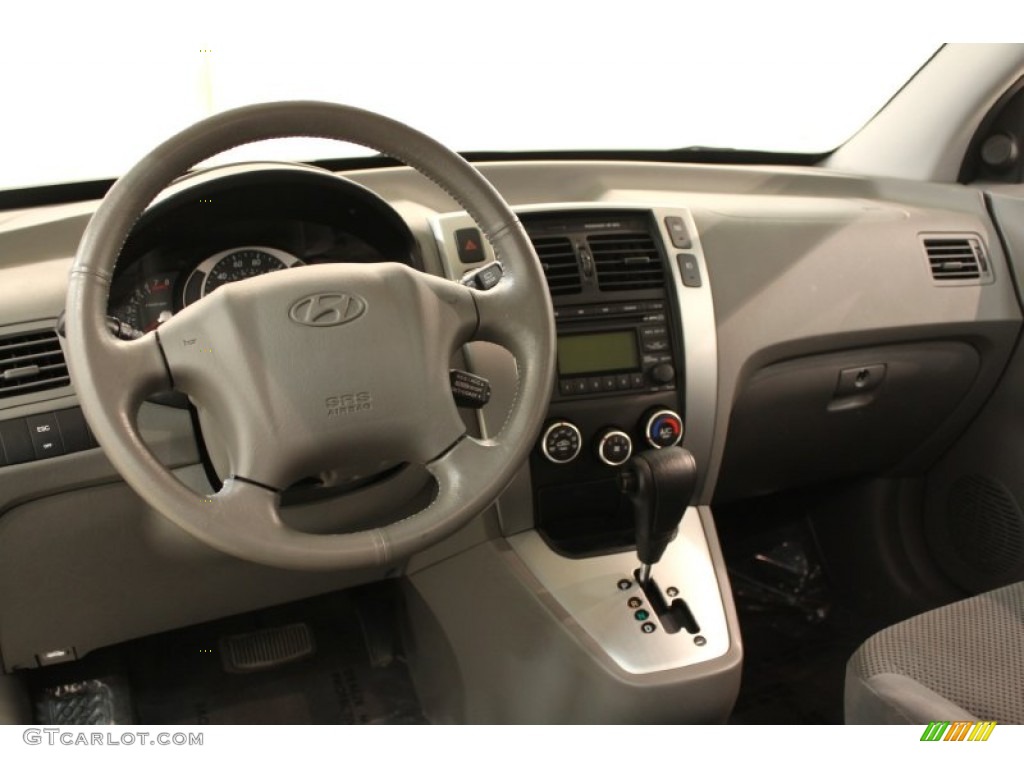 2009 Hyundai Tucson SE V6 Gray Dashboard Photo #63667459