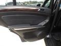 Black - ML 350 4Matic Photo No. 19