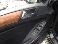 Black - ML 350 4Matic Photo No. 22