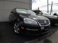 Black Uni - Jetta SE Sedan Photo No. 1