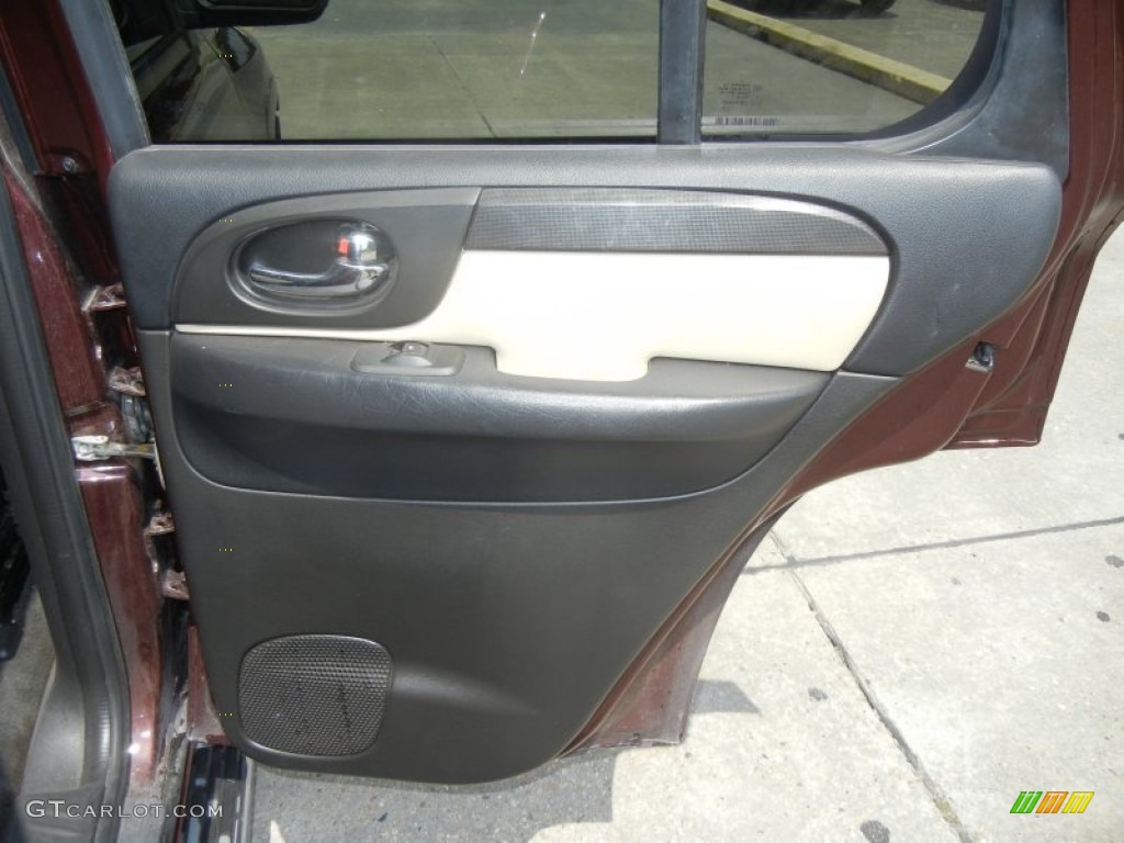 2006 Envoy SLE - Cranberry Red Metallic / Light Tan/Ebony Black photo #10