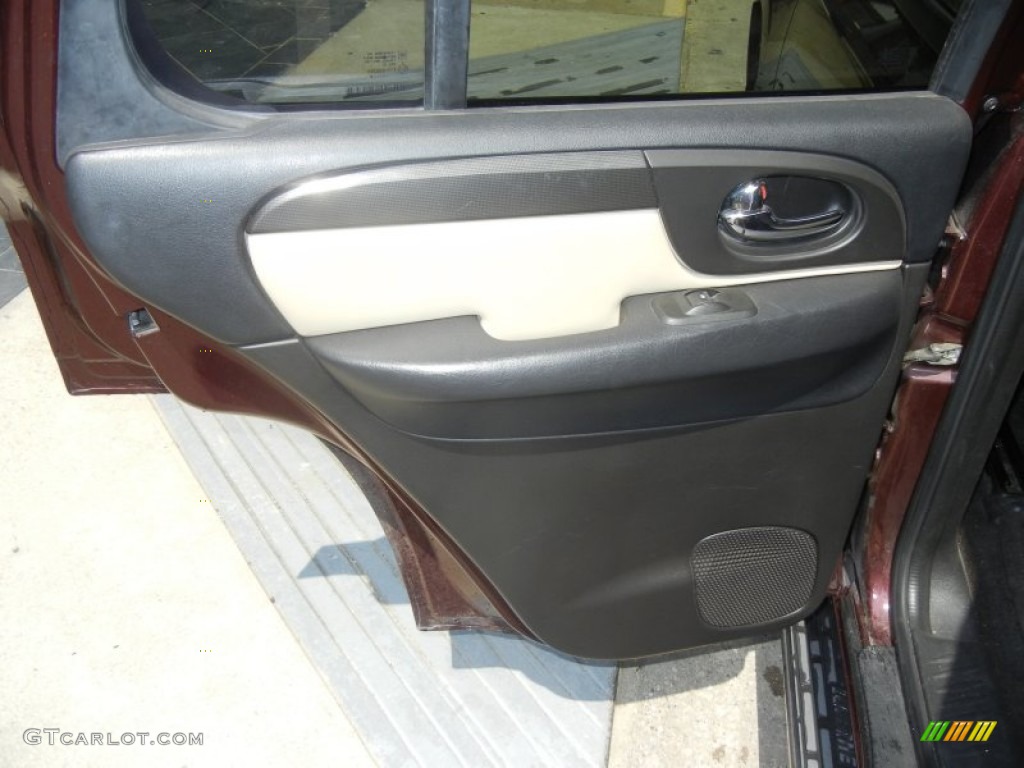 2006 Envoy SLE - Cranberry Red Metallic / Light Tan/Ebony Black photo #12