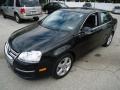 Black Uni - Jetta SE Sedan Photo No. 2
