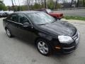 Black Uni - Jetta SE Sedan Photo No. 4