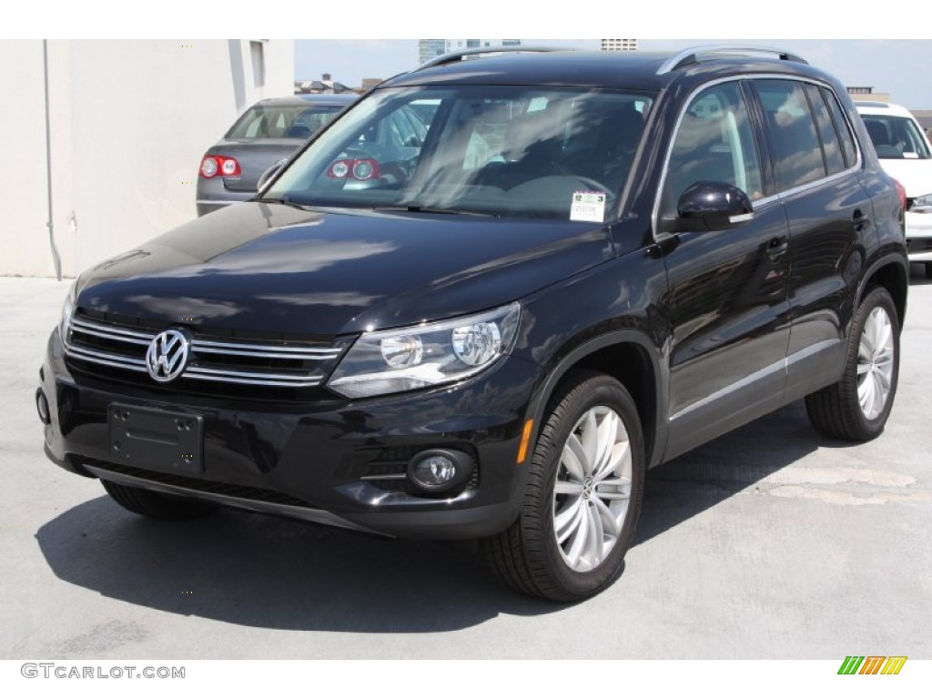 2012 Tiguan SE - Deep Black Metallic / Black photo #3