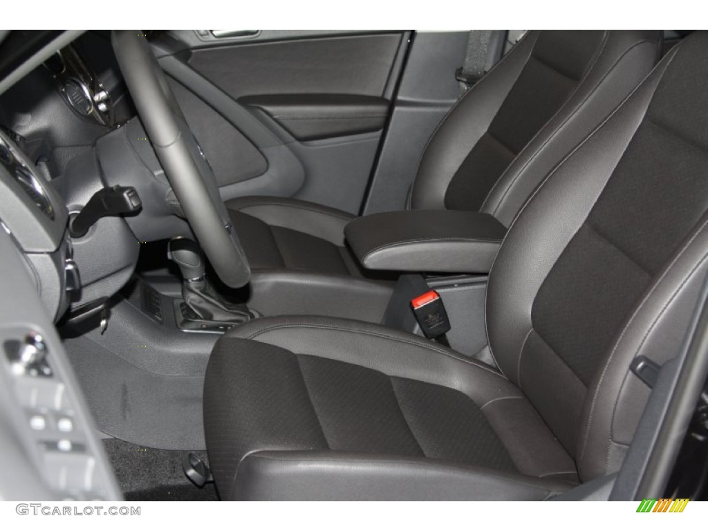 2012 Tiguan SE - Deep Black Metallic / Black photo #10