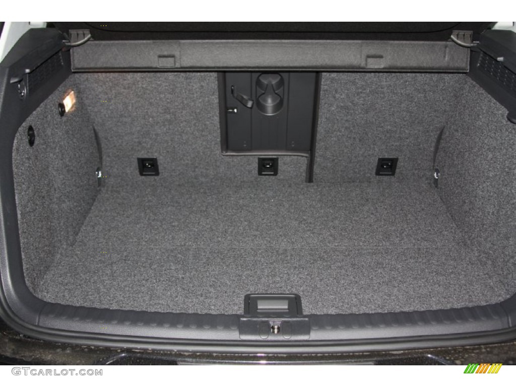 2012 Tiguan SE - Deep Black Metallic / Black photo #22