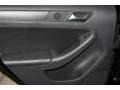 Black - Jetta SE Sedan Photo No. 16