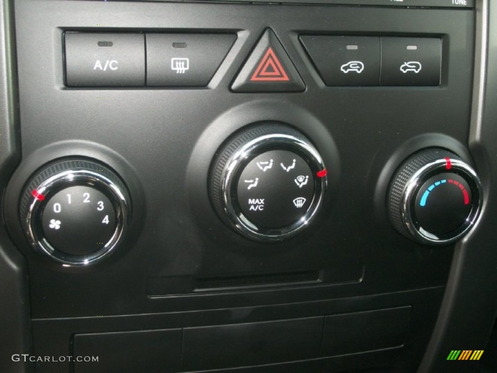 2012 Kia Sorento LX AWD Controls Photo #63691092