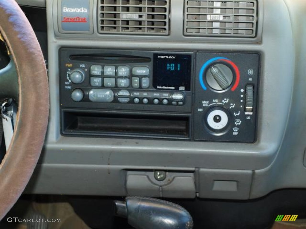 1997 Bravada AWD - Medium Red Metallic / Gray photo #4