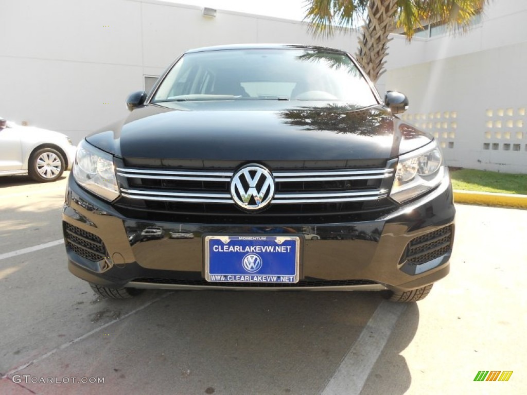 2012 Tiguan S - Deep Black Metallic / Black photo #2