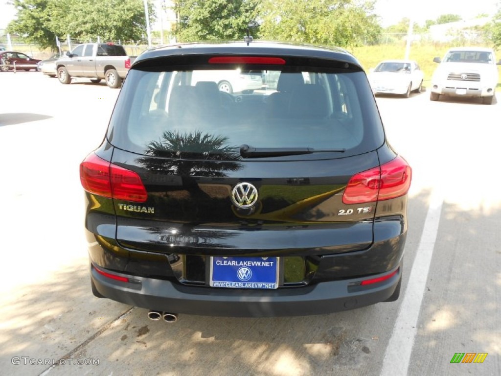 2012 Tiguan S - Deep Black Metallic / Black photo #6