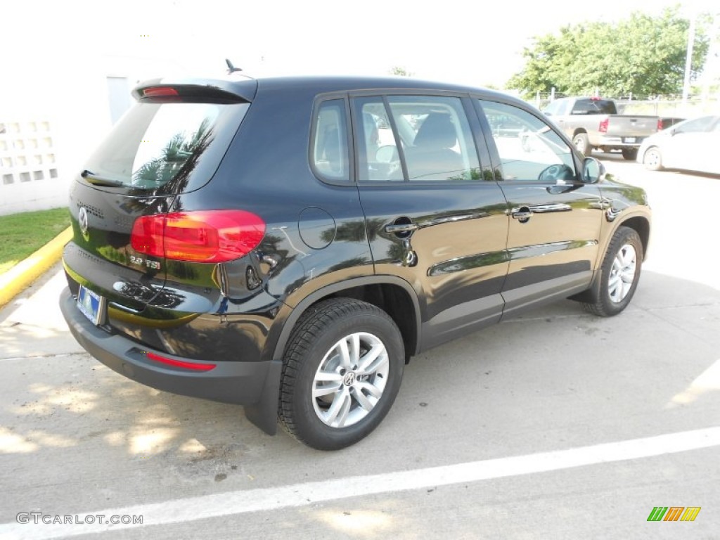 2012 Tiguan S - Deep Black Metallic / Black photo #7