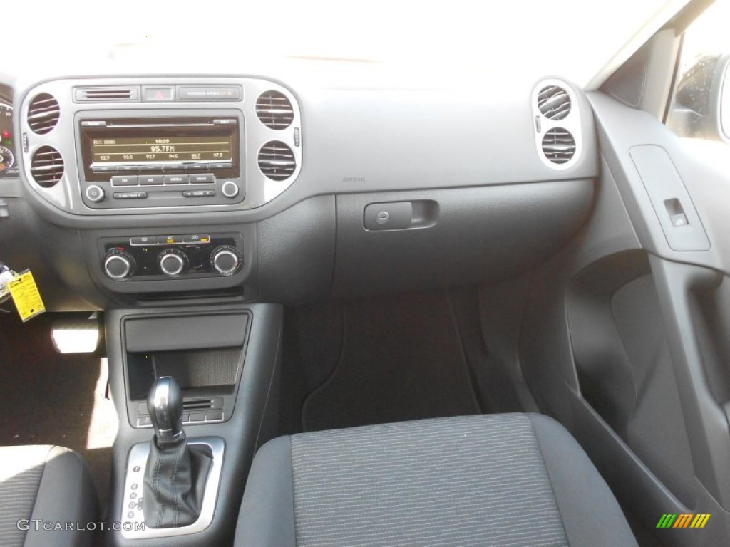 2012 Tiguan S - Deep Black Metallic / Black photo #15