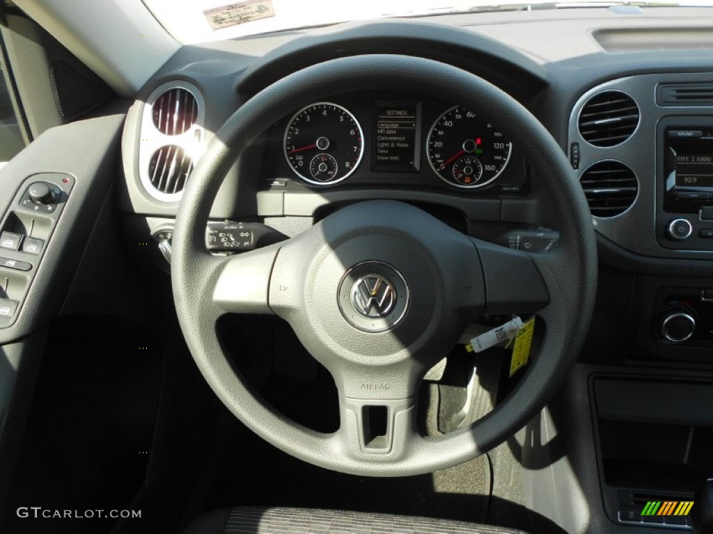 2012 Tiguan S - Deep Black Metallic / Black photo #16