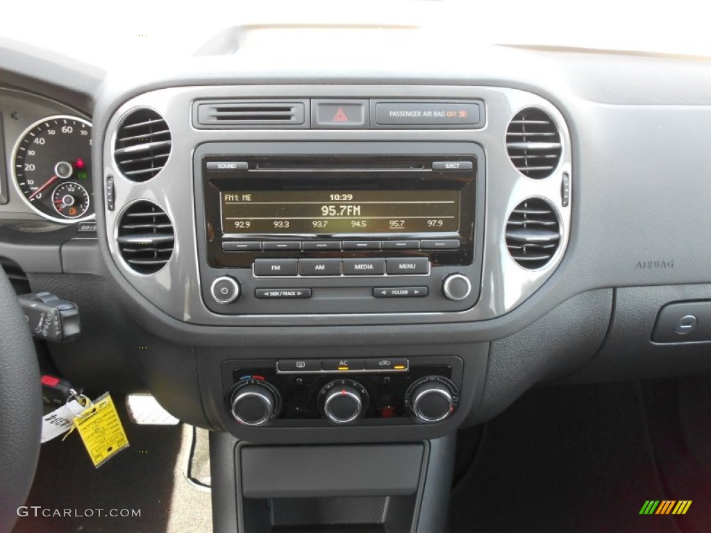 2012 Tiguan S - Deep Black Metallic / Black photo #17