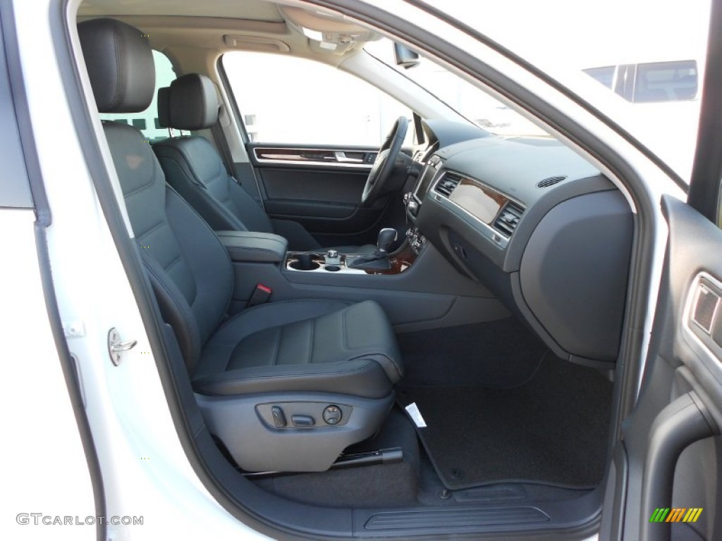 2012 Volkswagen Touareg VR6 FSI Executive 4XMotion Interior Color Photos