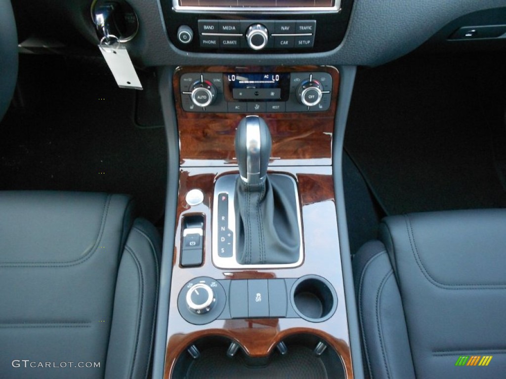 2012 Volkswagen Touareg VR6 FSI Executive 4XMotion 8 Speed Tiptronic Automatic Transmission Photo #63697083