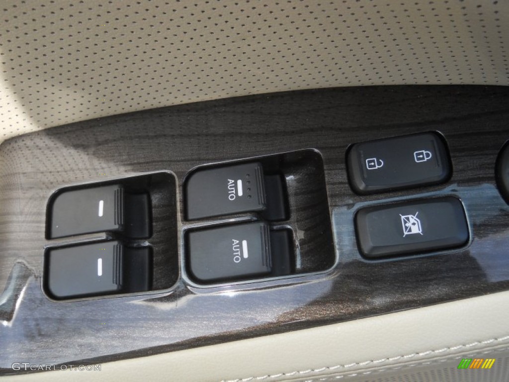 2011 Kia Optima EX Turbo Controls Photo #63706247