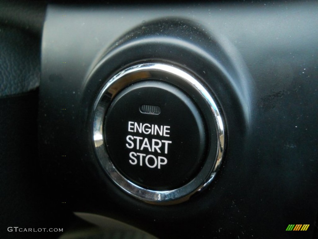 2011 Kia Optima EX Turbo Controls Photo #63706301