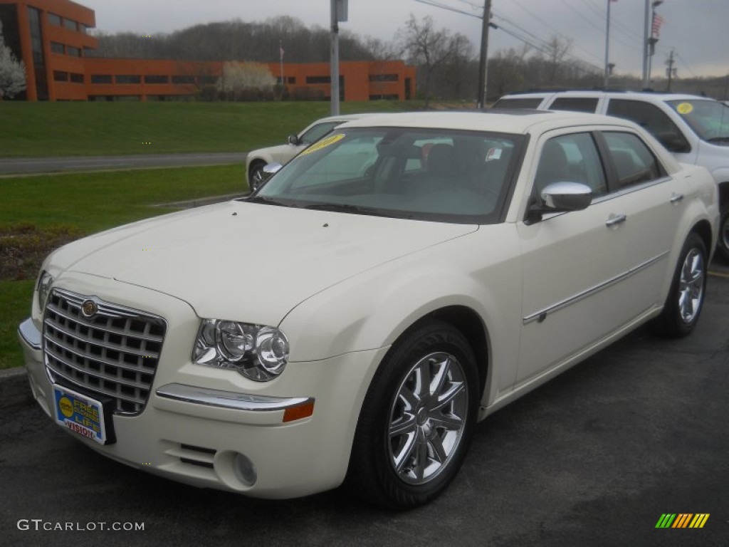 2010 300 C HEMI - Cool Vanilla White / Dark Khaki/Light Graystone photo #1