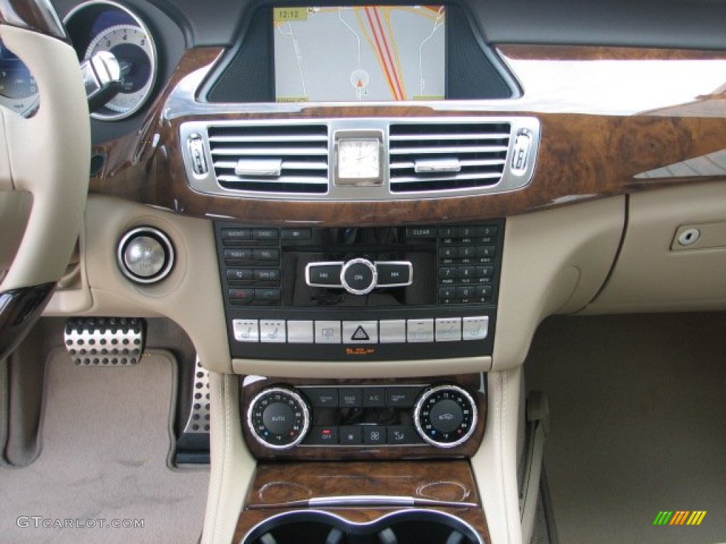 2012 Mercedes-Benz CLS 550 4Matic Coupe Controls Photo #63708854