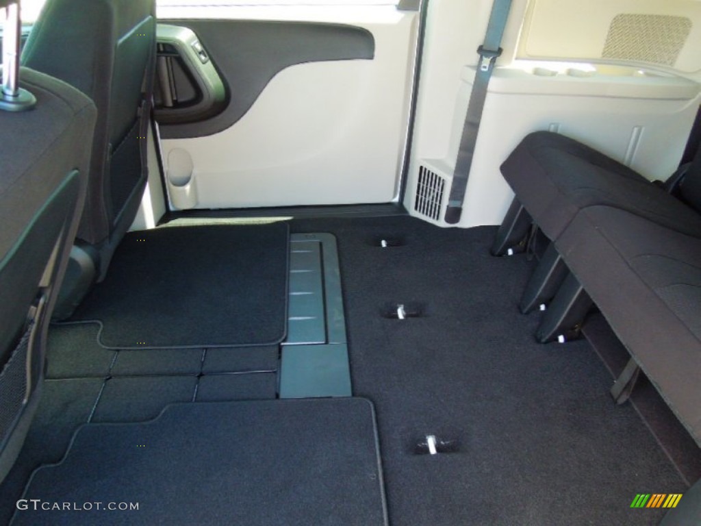 2012 Grand Caravan SE - Stone White / Black/Light Graystone photo #15