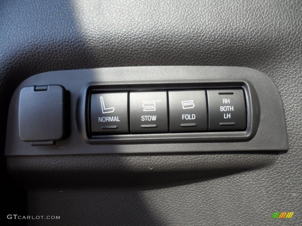 2013 Ford Explorer Limited Controls Photo #63713986