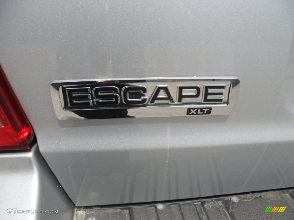 2012 Escape XLT V6 - Ingot Silver Metallic / Charcoal Black photo #16