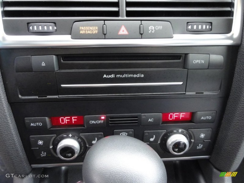 2011 Audi Q7 3.0 TFSI quattro Controls Photo #63716878