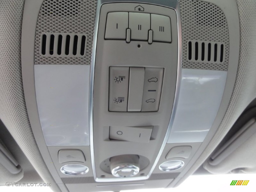 2011 Audi Q7 3.0 TFSI quattro Controls Photo #63716887
