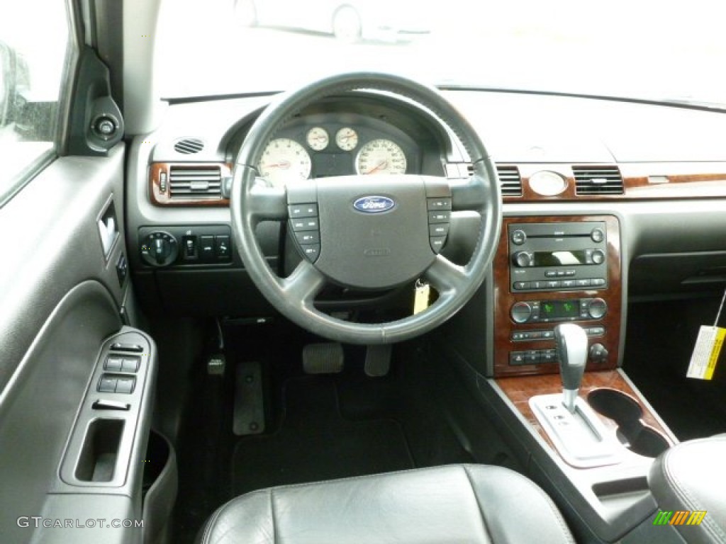 2007 Ford Five Hundred Limited AWD Dashboard Photos