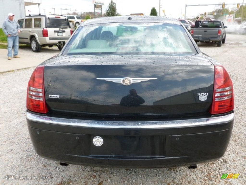 2006 Brilliant Black Crystal Pearl Chrysler 300 C HEMI AWD