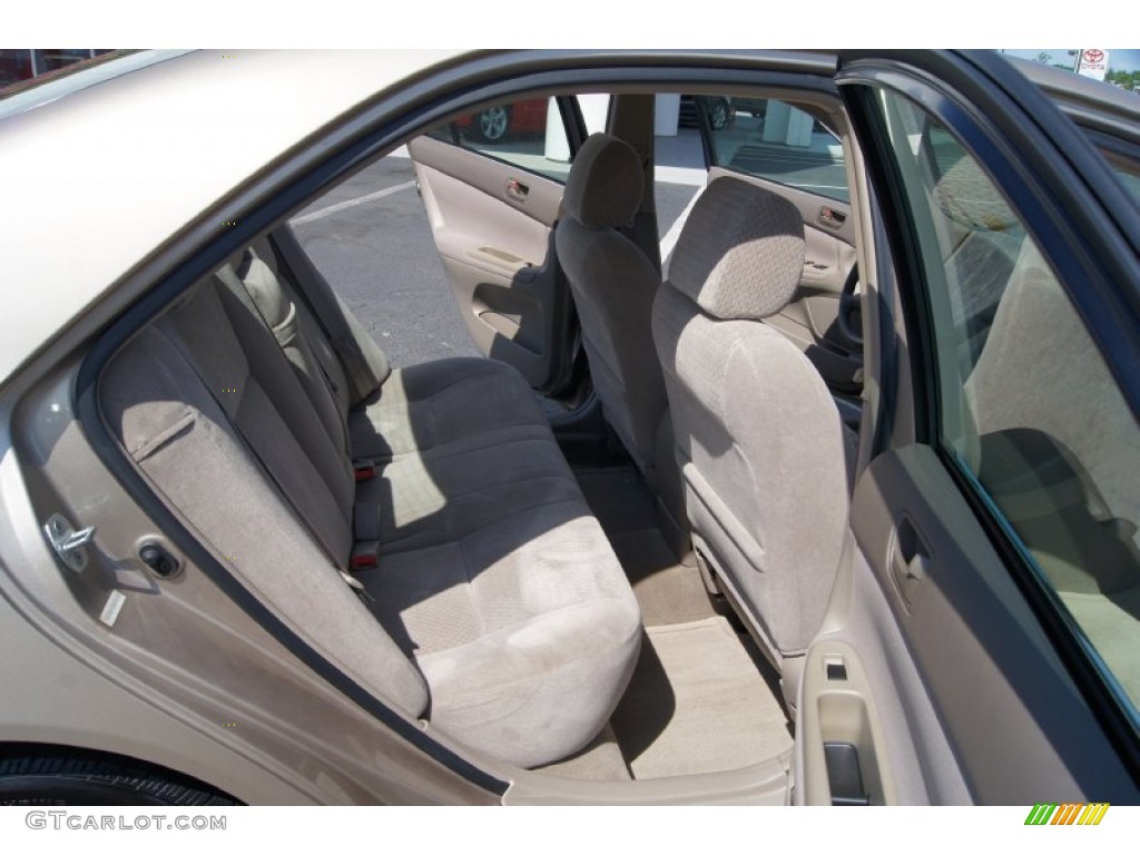 2002 Camry LE - Desert Sand Mica / Taupe photo #11