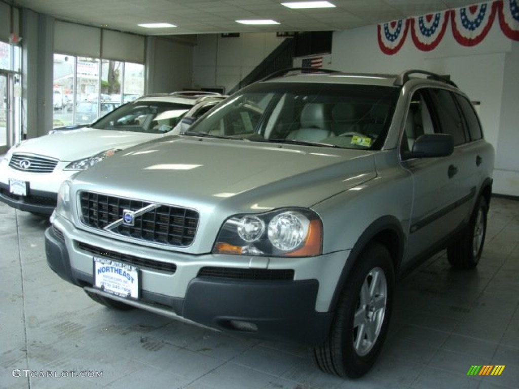 2005 XC90 2.5T AWD - Crystal Green Metallic / Taupe/Light Taupe photo #1