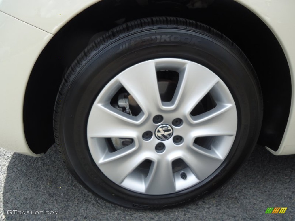 2010 Volkswagen New Beetle 2.5 Convertible Wheel Photos
