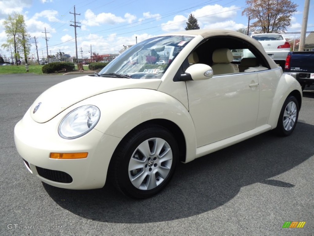 Harvest Moon Beige 2010 Volkswagen New Beetle 2.5 Convertible Exterior Photo #63727671